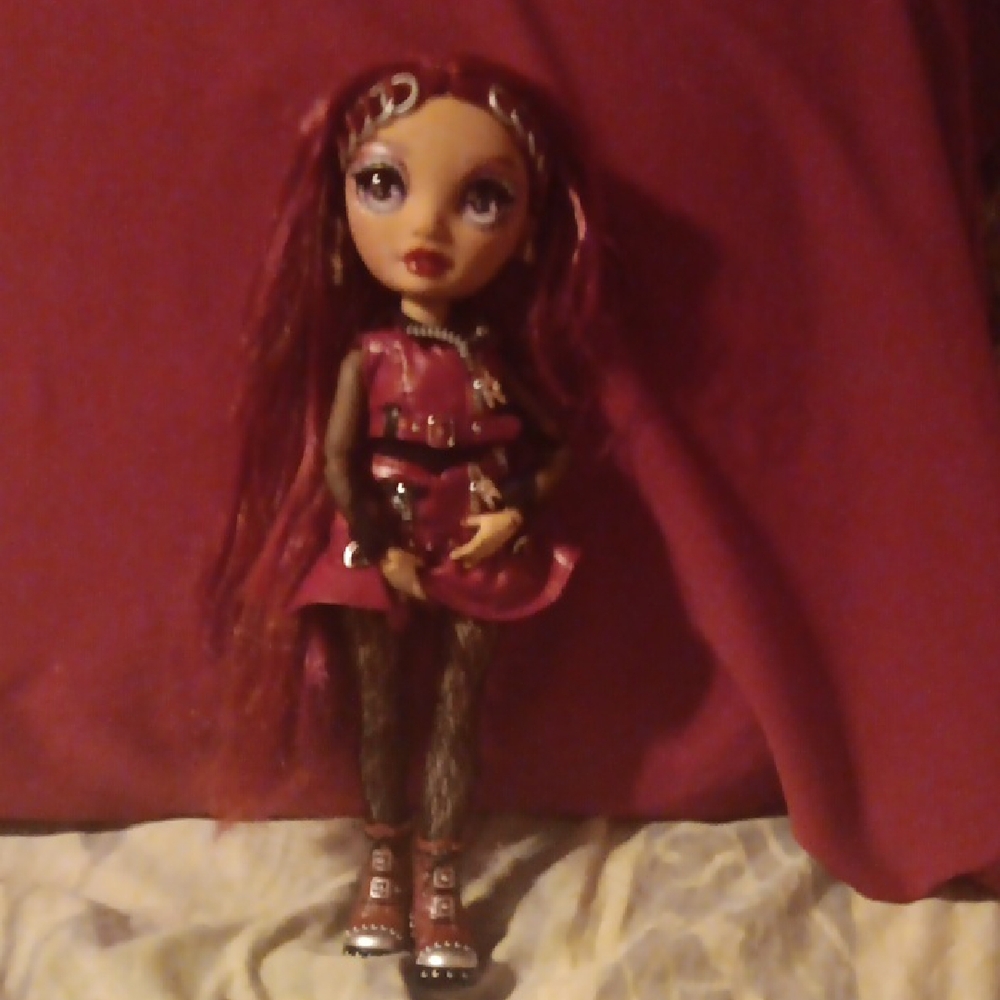 Mila Berrymore Rainbow High Doll Series 4